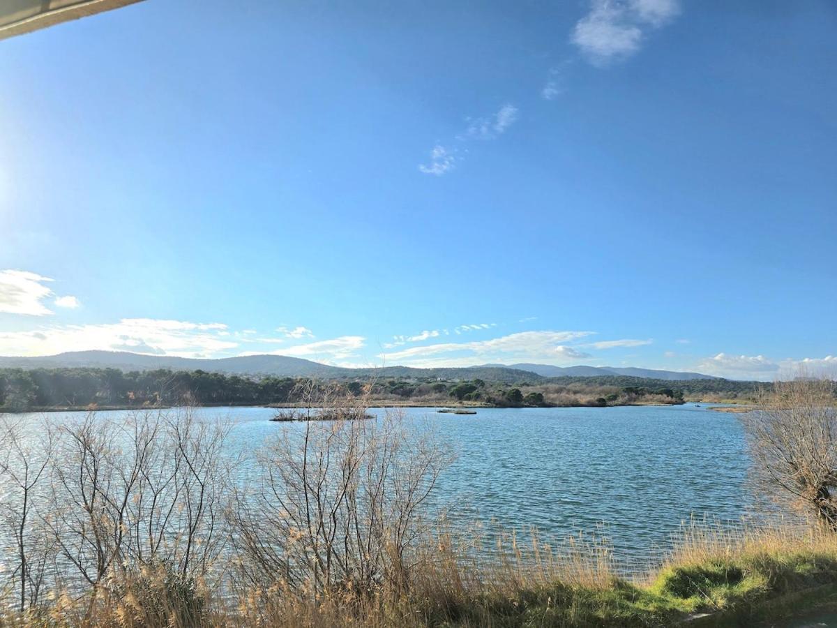 Le Venise 4 Pers, Front De Mer, Vue Etang, Clim * Fréjus